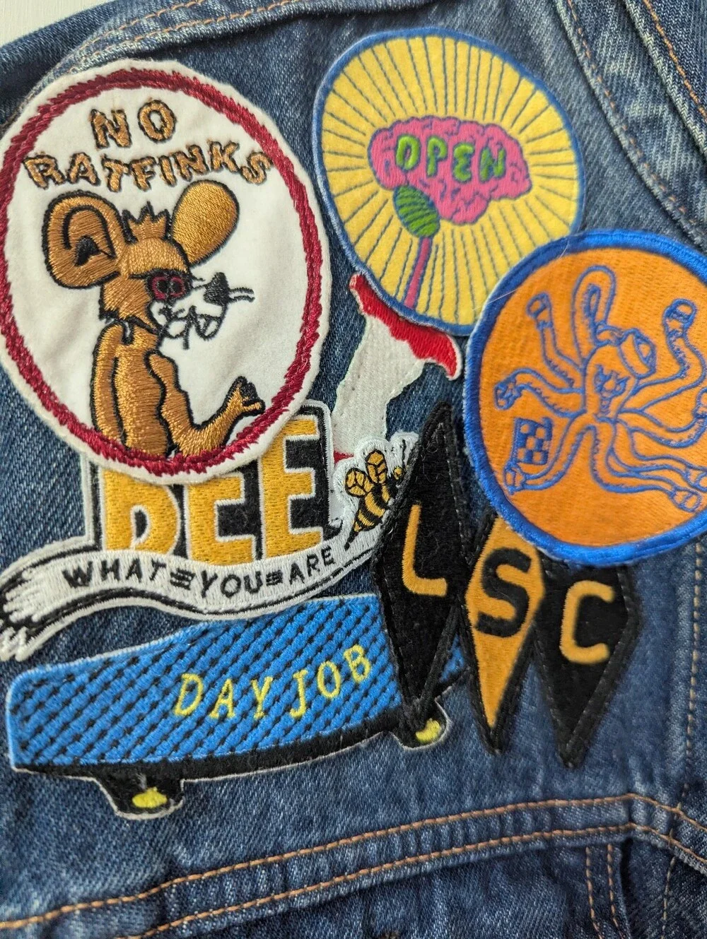Levis Limited Edition Patched Denim Trucker Jacket Mens Size Large